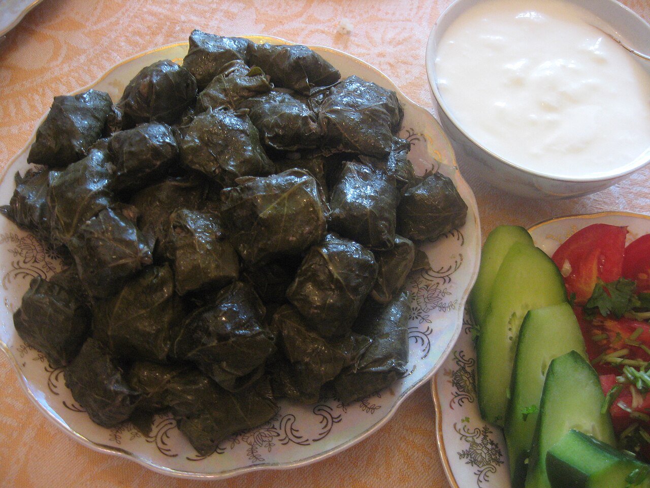 Commons: Yarpaq dolması
