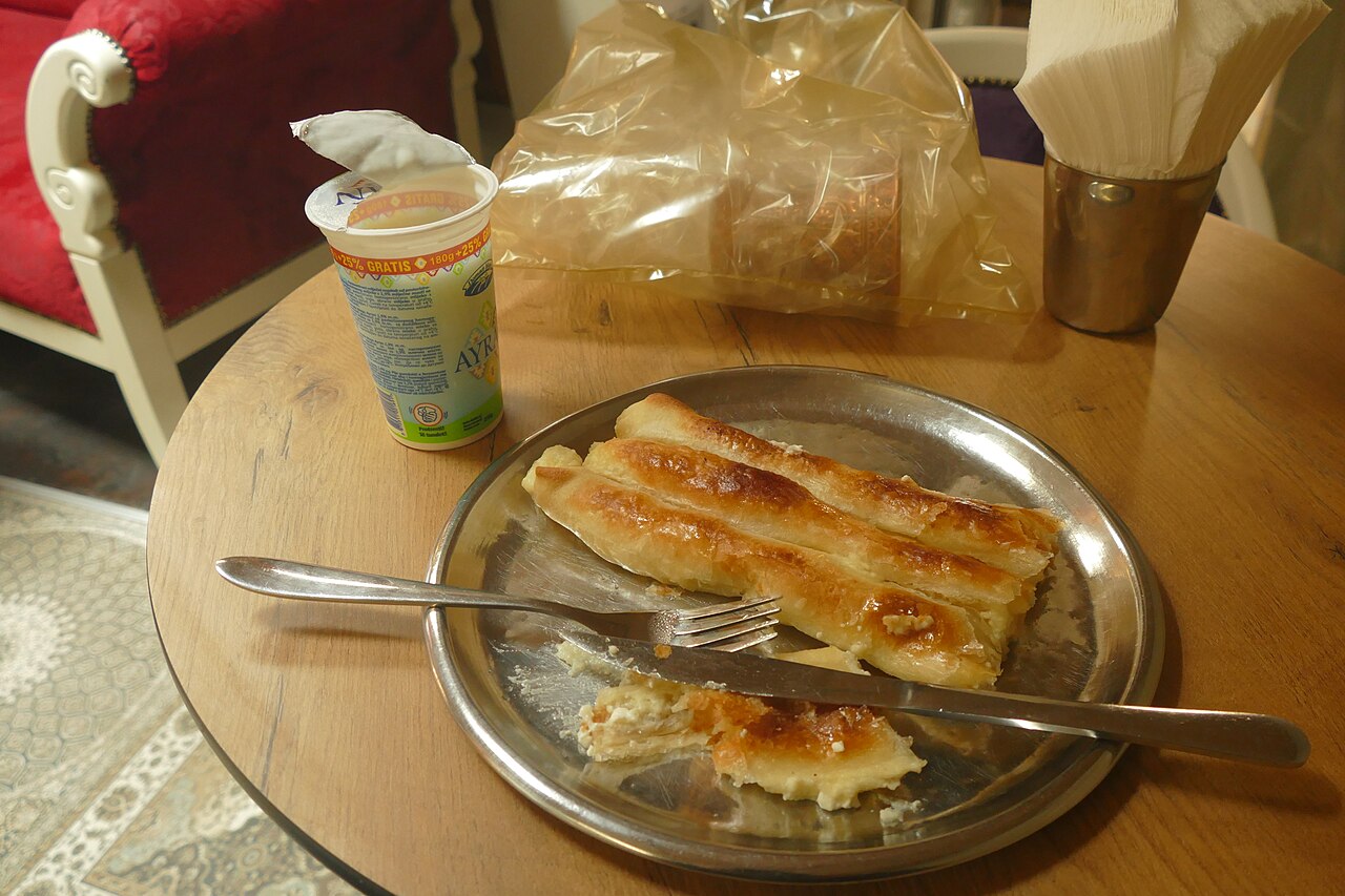 Commons: Burek in Sarajevo