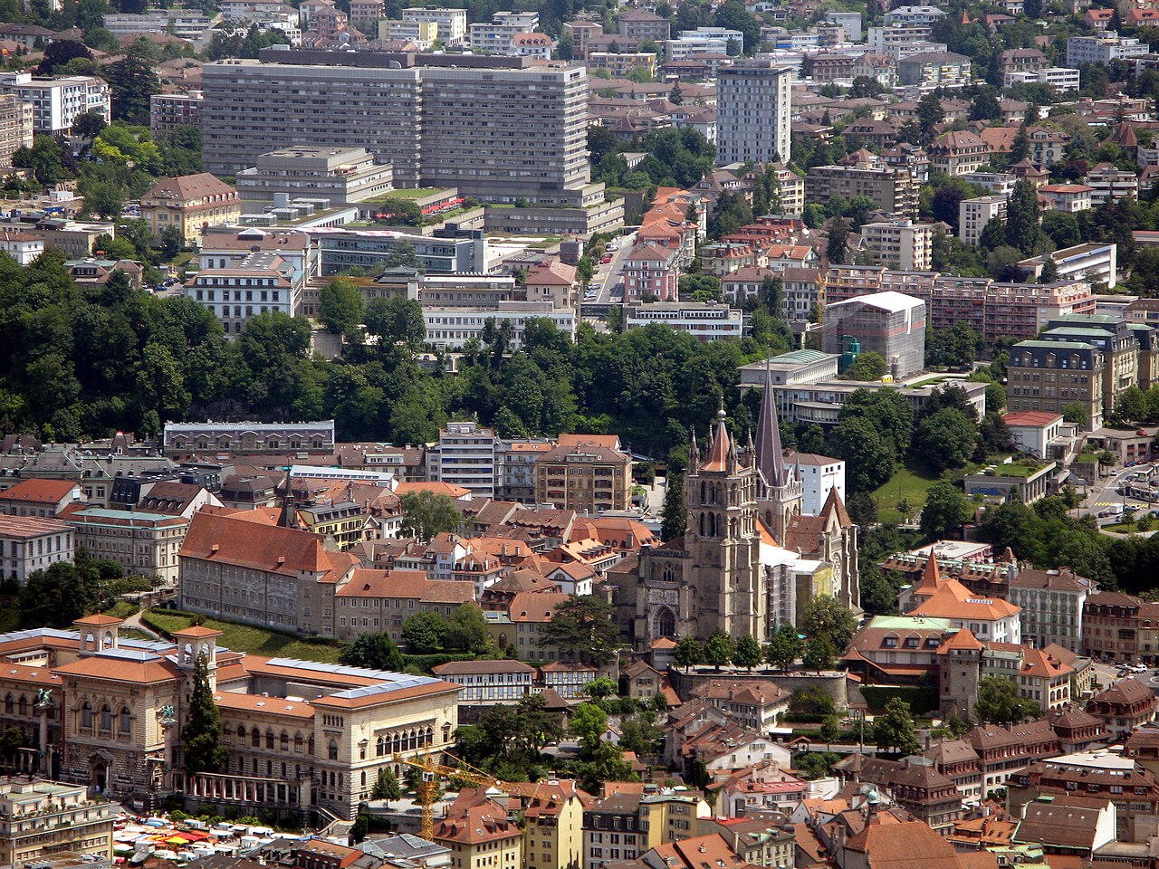 Commons: Lausanne old town