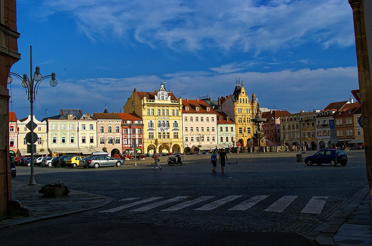 Commons: náměstí Přemysla Otakara II