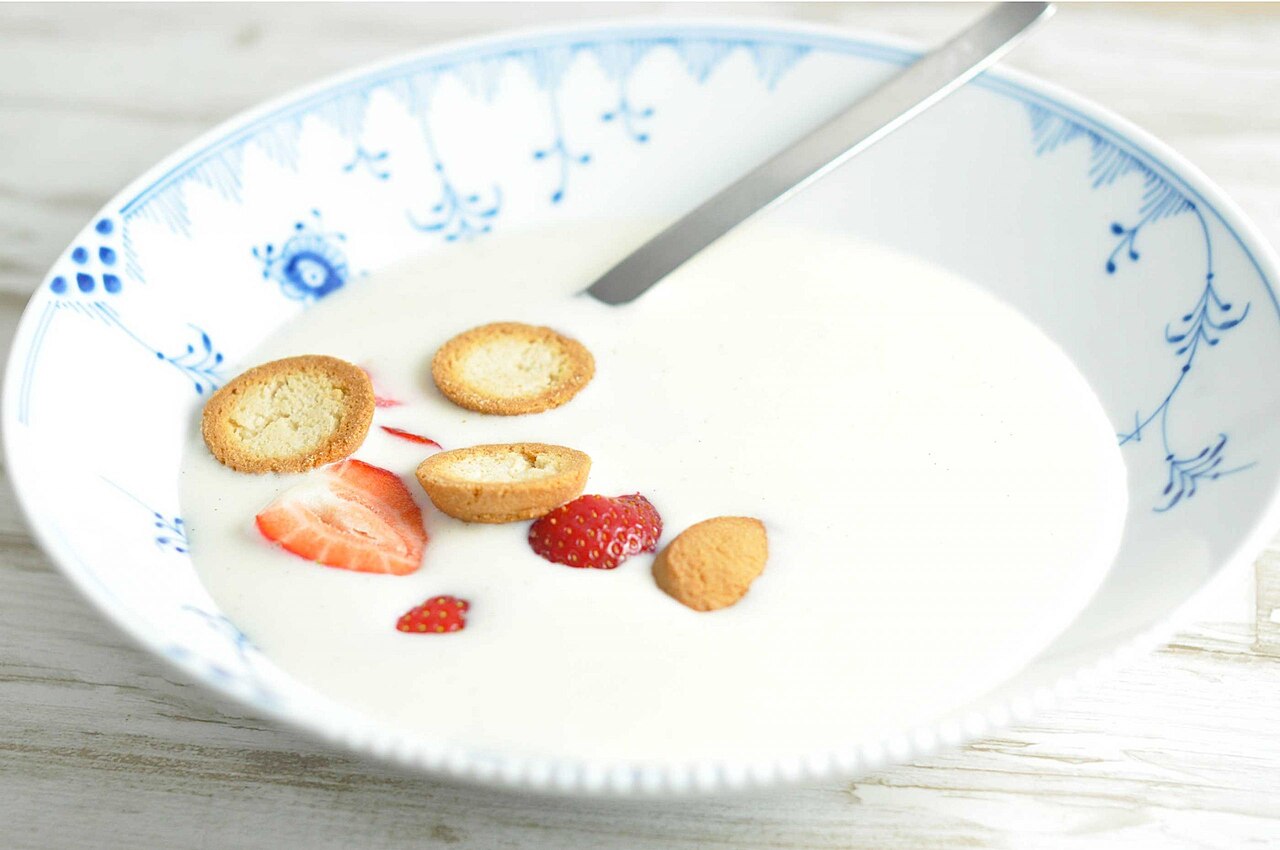 Buttermilk koldskål