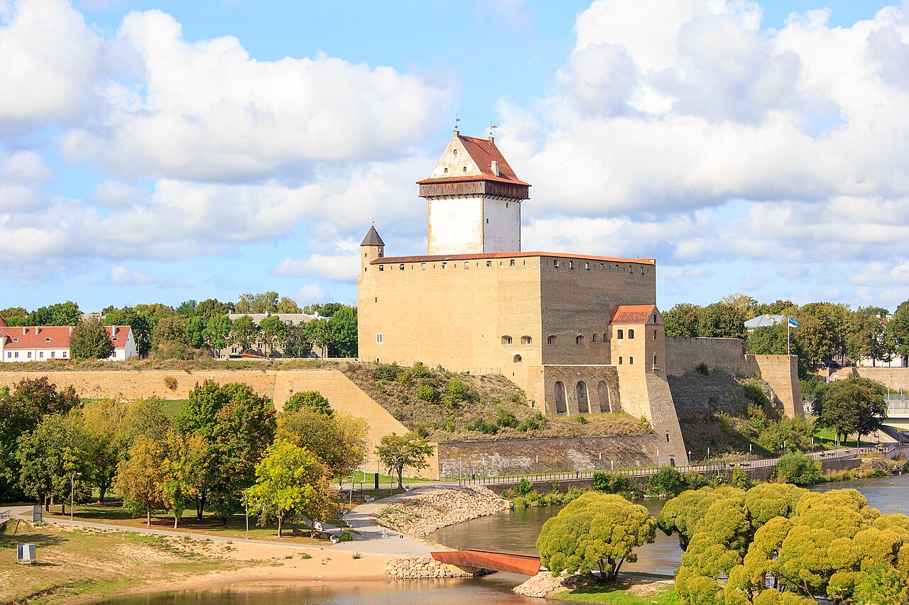Commons: Hermann Castle