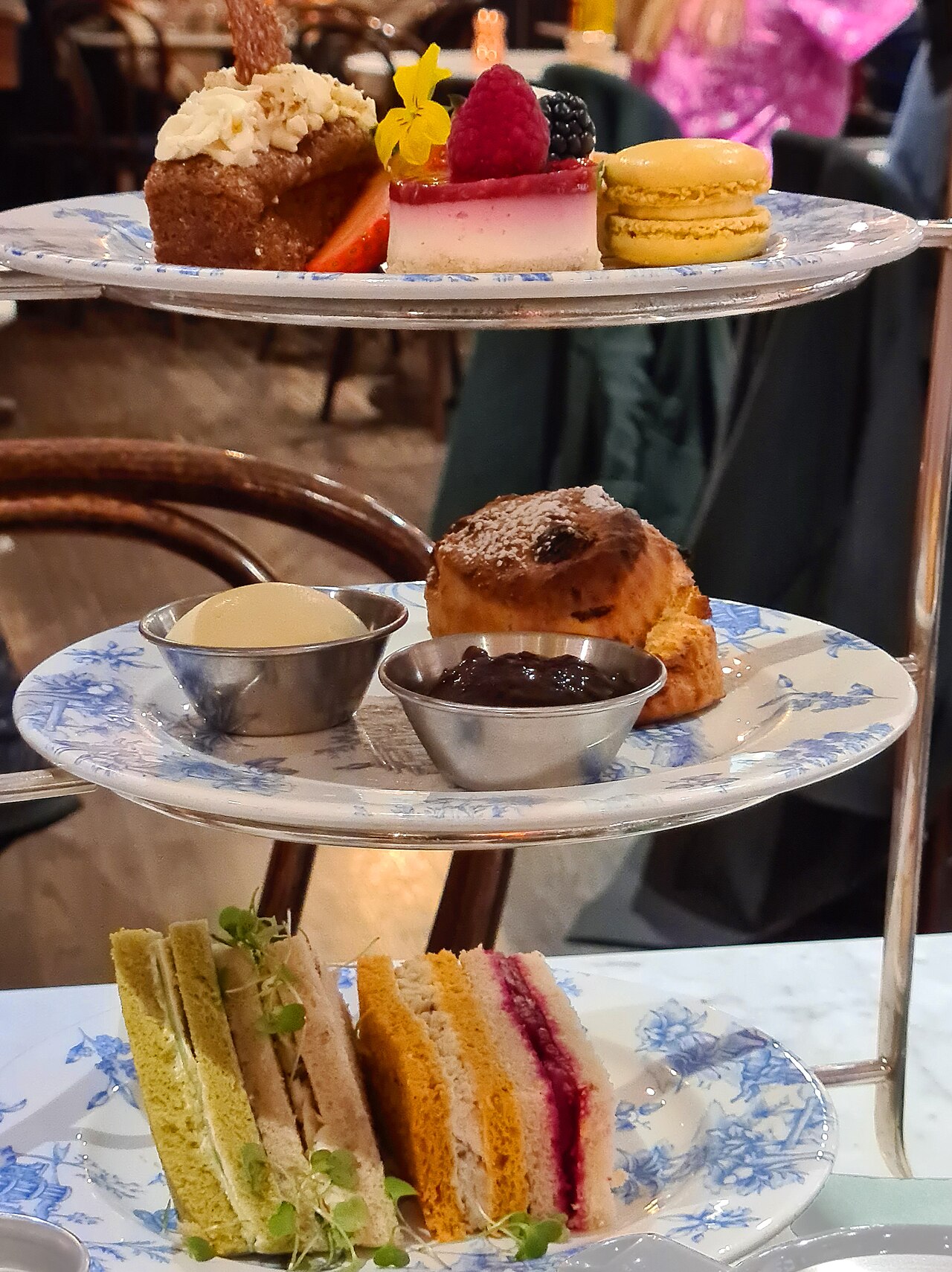 Commons: Afternoon tea