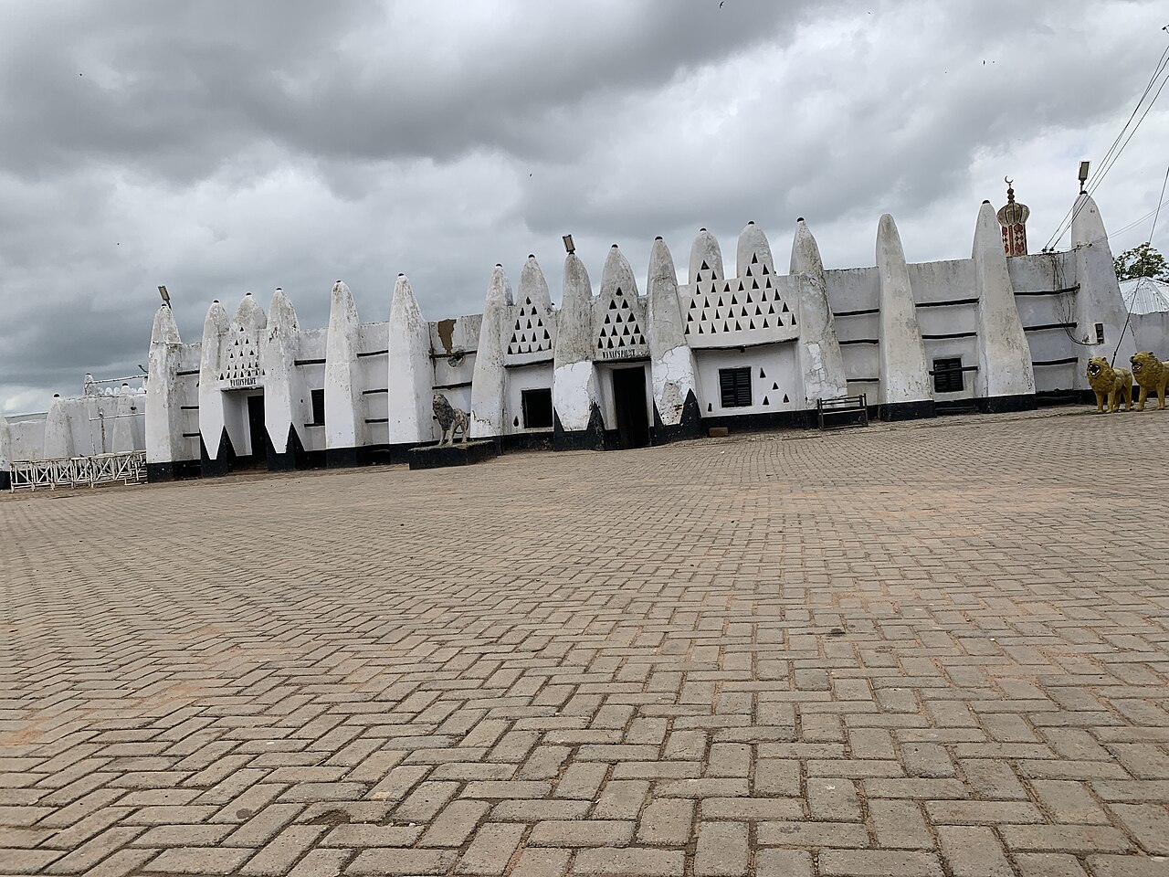 Commons: Wa Naa palace