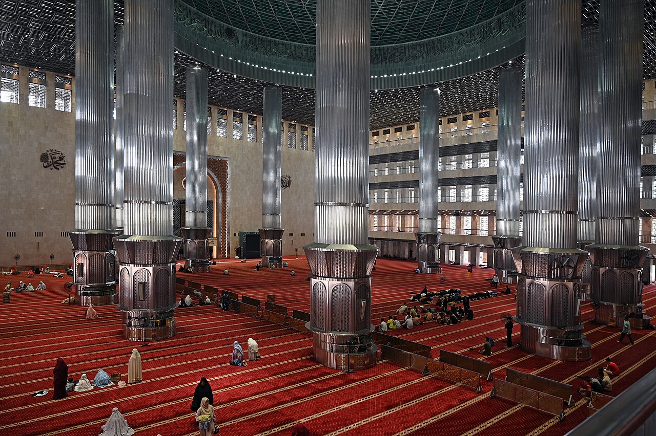 Commons: Istiqlal Mosque Jakarta