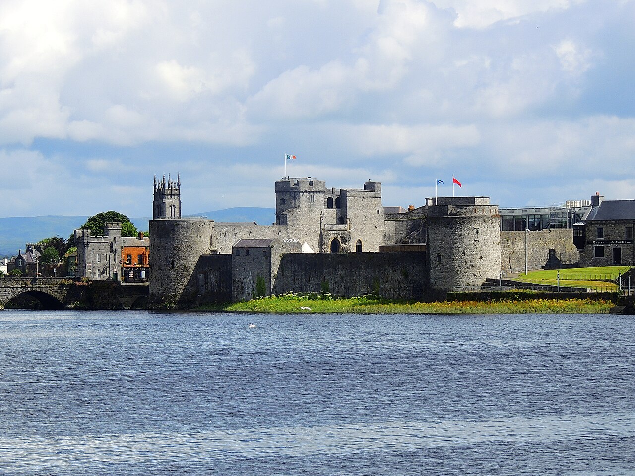 Commons: Limerick city