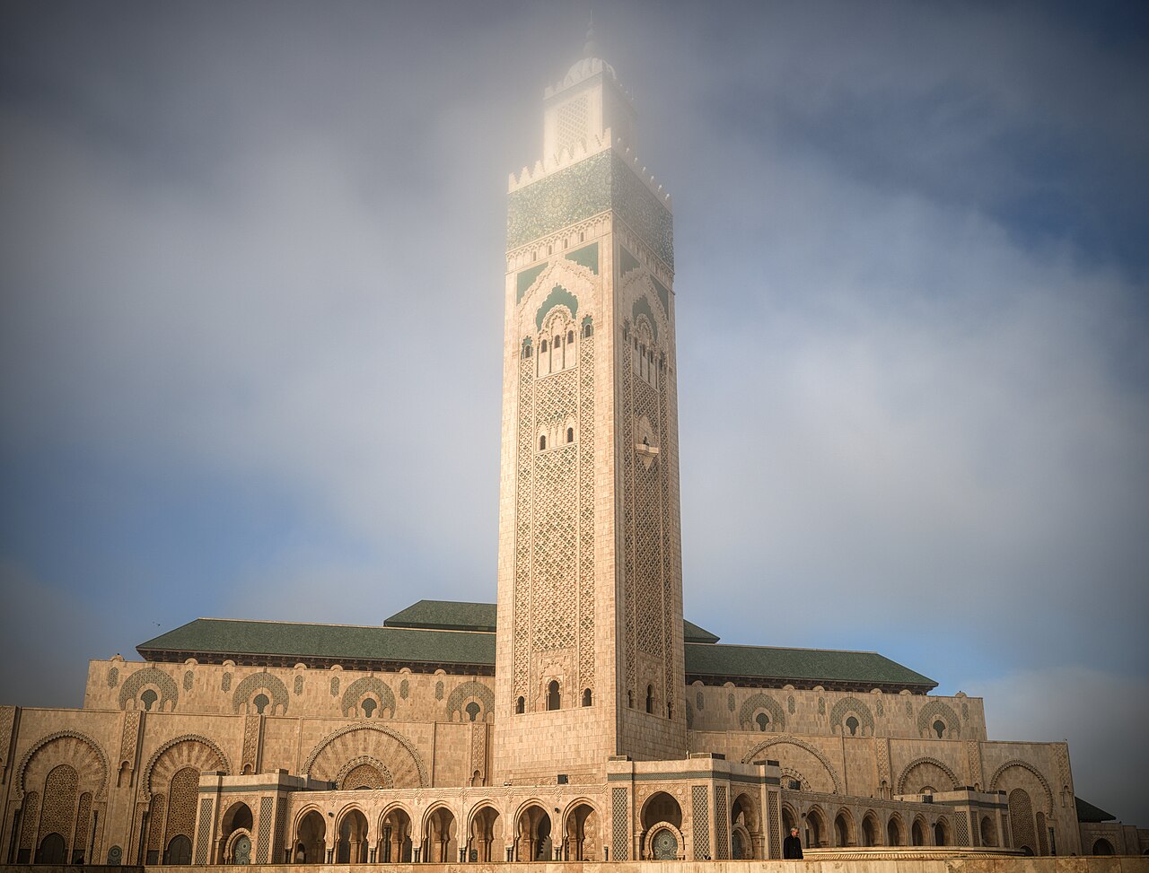 Commons: Hassan II Mosque general framing Casablanca