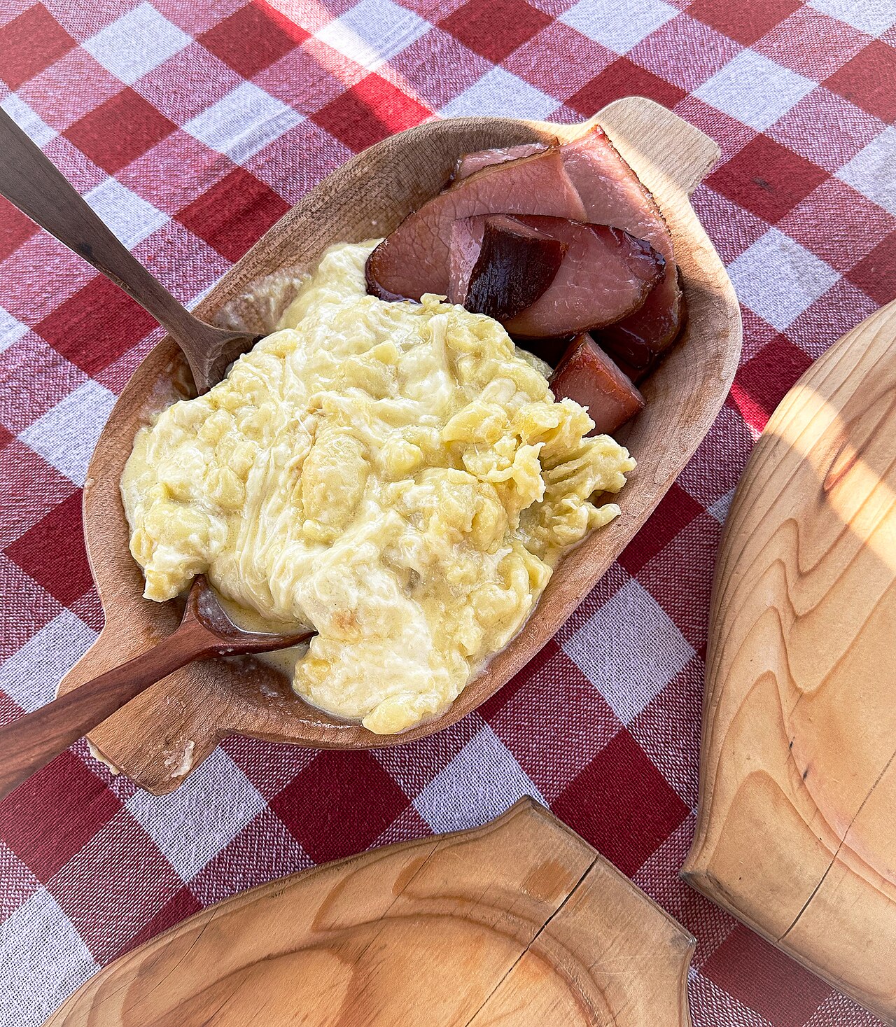 Commons: Kacamak Montenegro National Dish