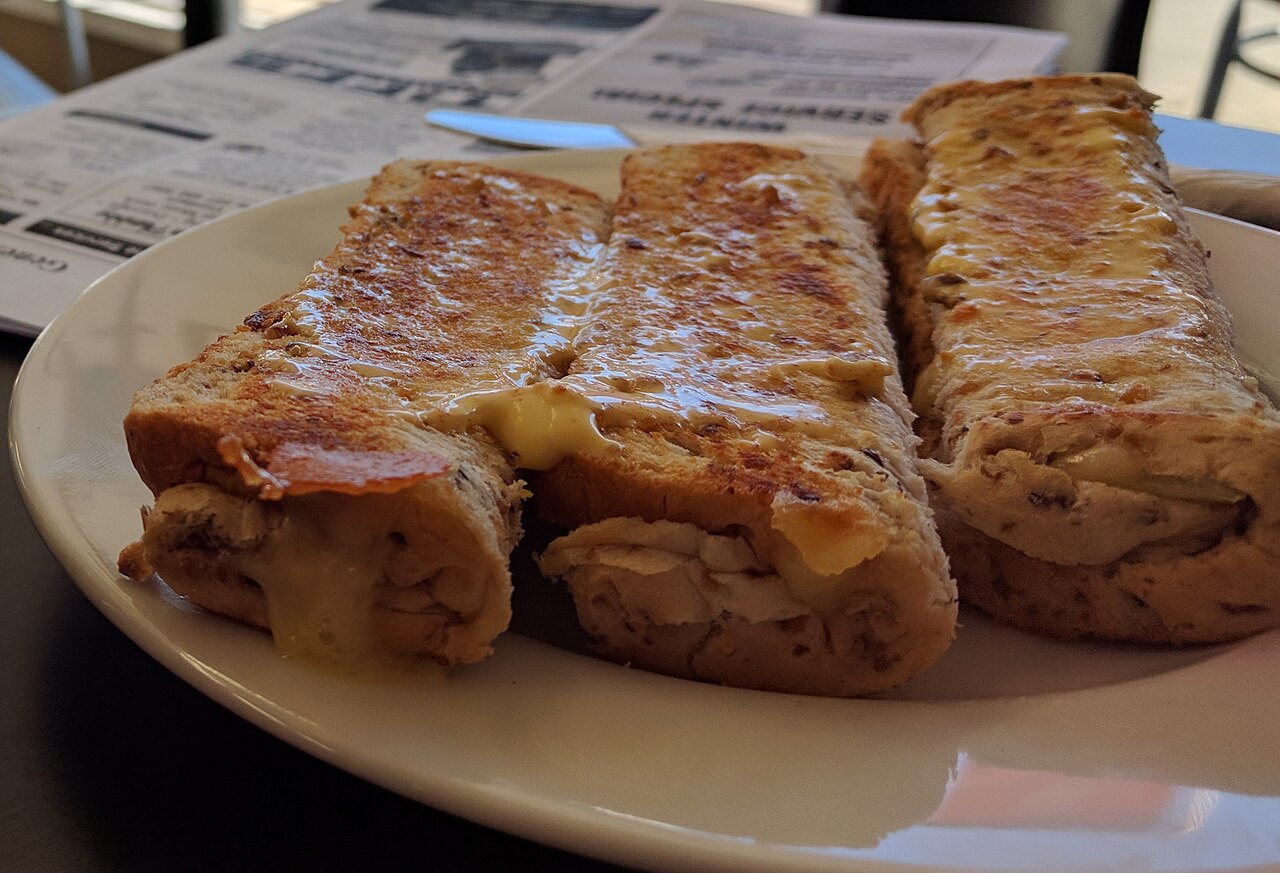 Commons: cheese rolls Southland