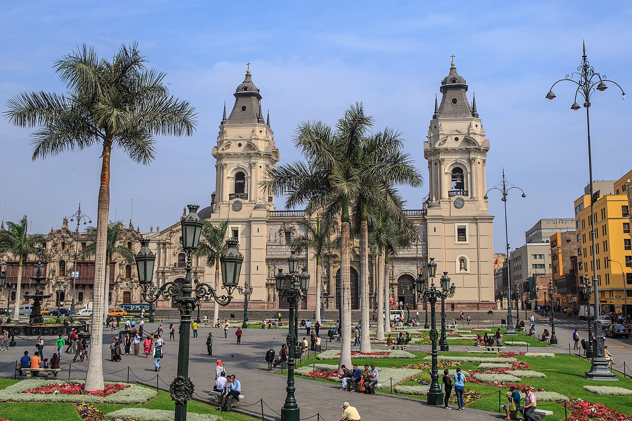 Plaza Mayor, Lima