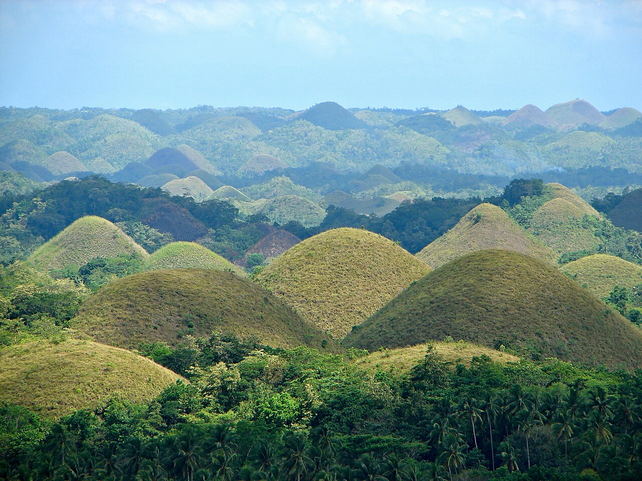 Commons: Chocolate Hills Bohol