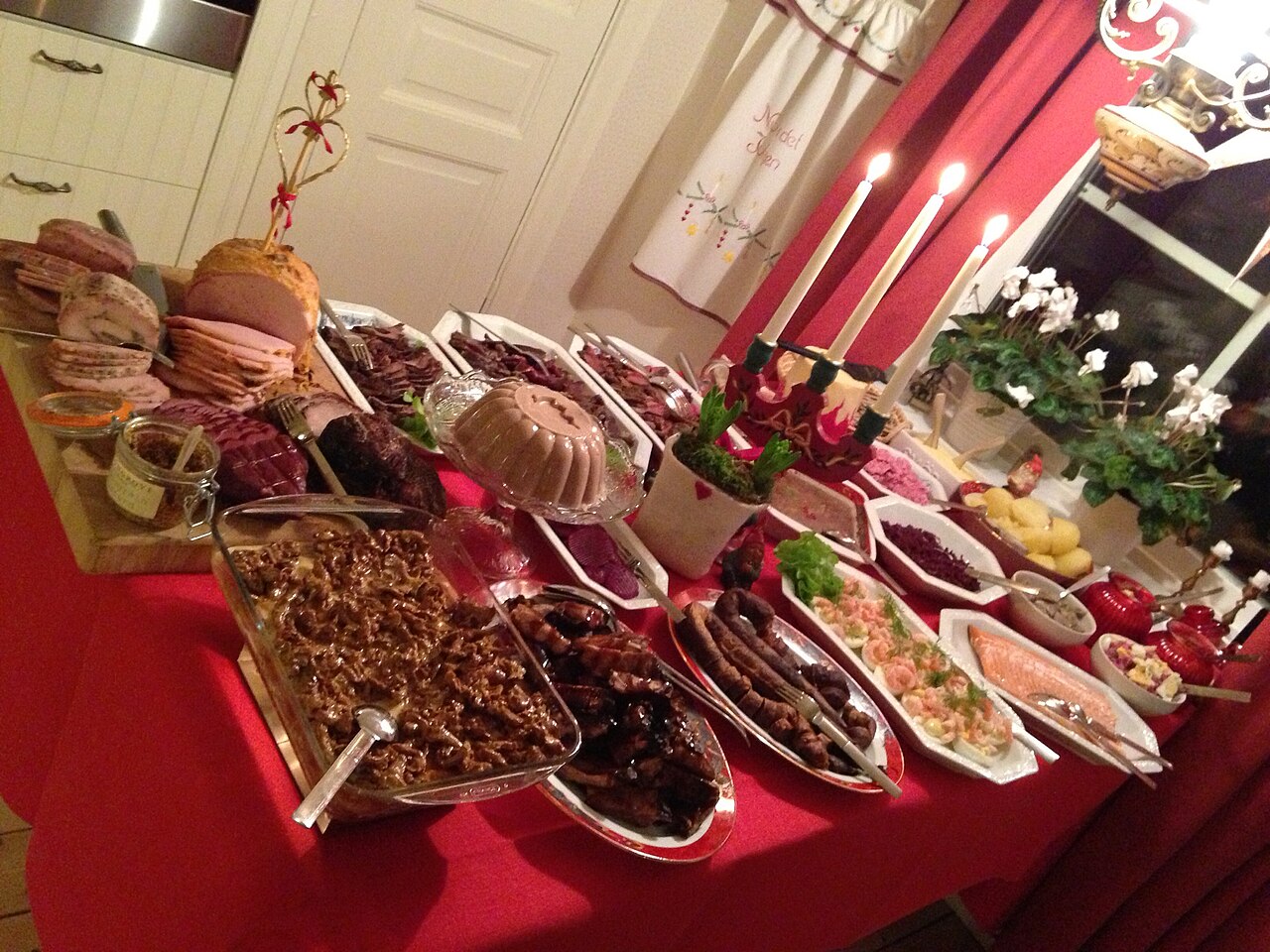Commons: Julbord Sweden