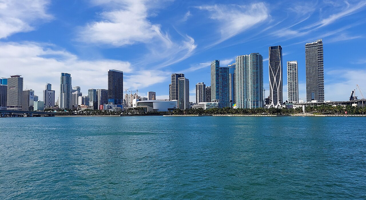 Commons: Miami skyline Biscayne