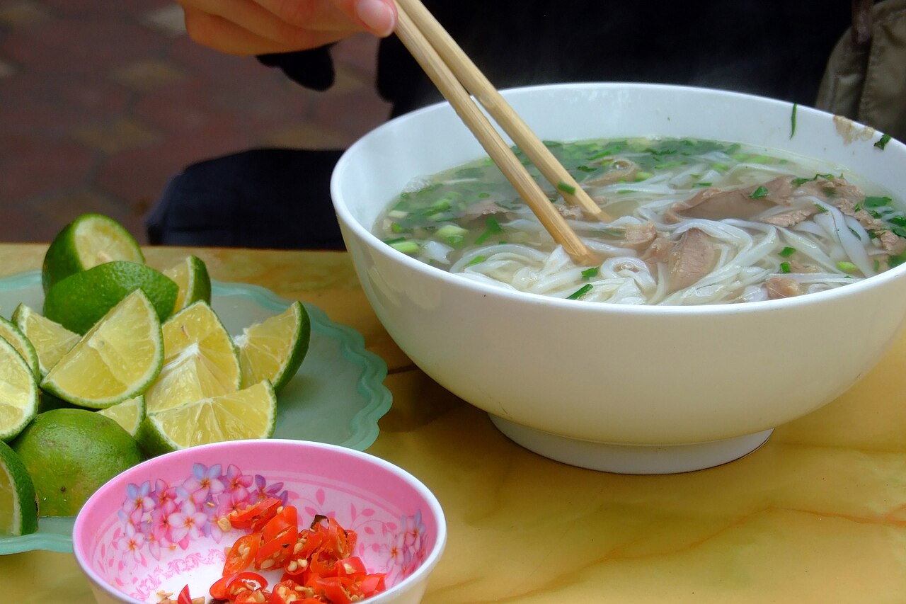 Commons: pho bo Hanoi bowl