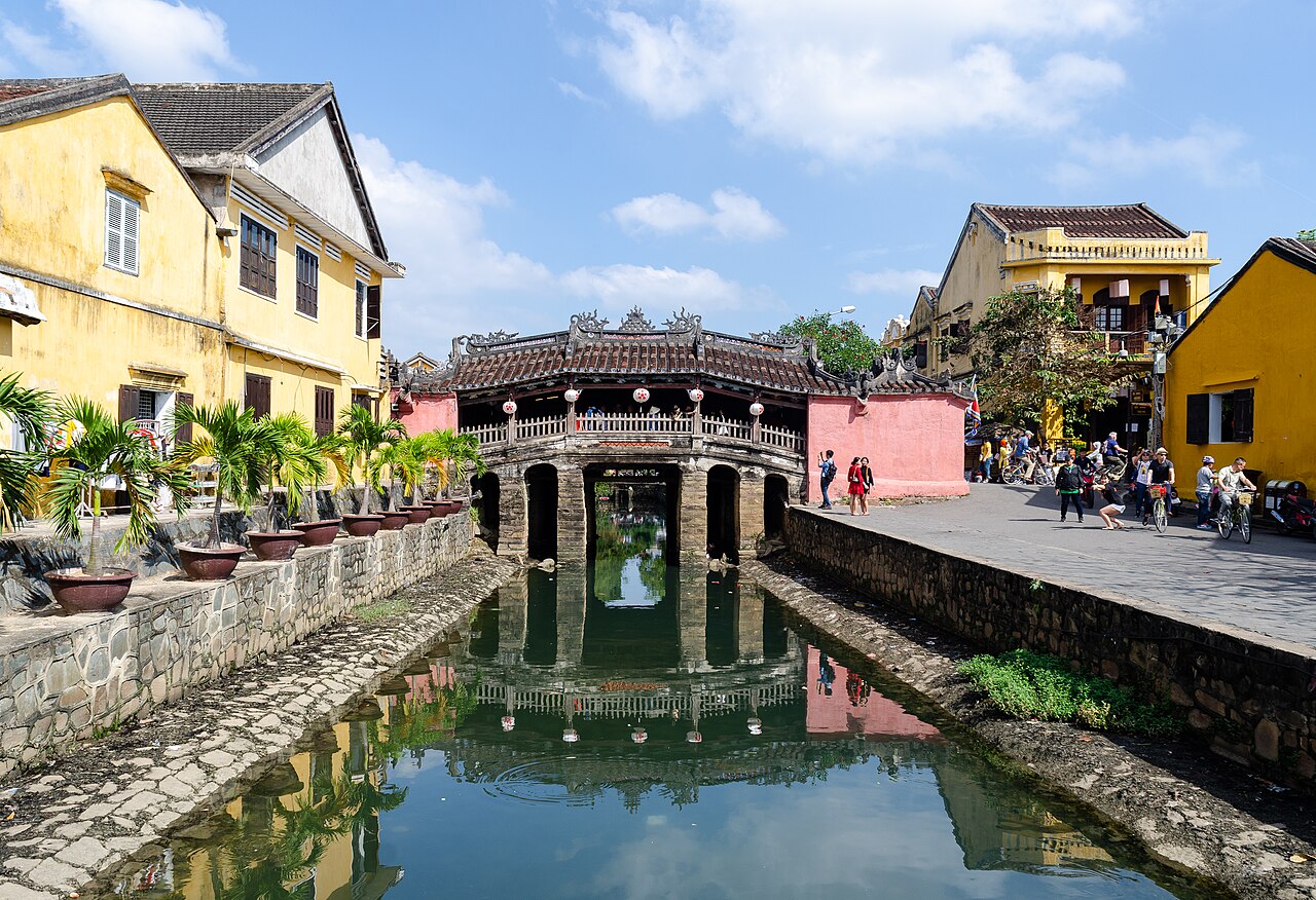 Commons: Hội An Ancient Town and the Japanese Bridge